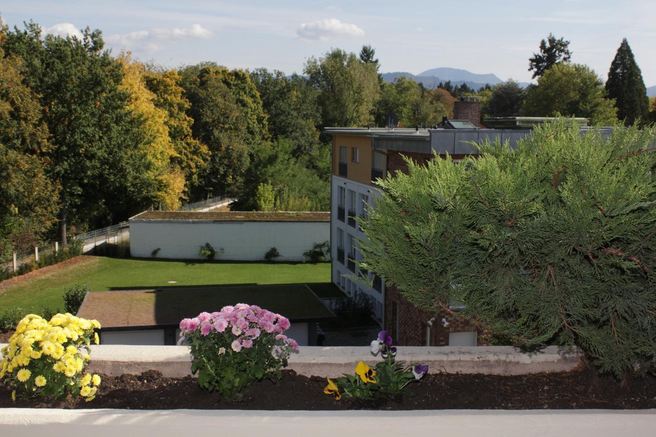 Mariaprimavera Apartment Am Kurpark Mit Schwarzwaldblick * * * * 巴特克罗青根 外观 照片